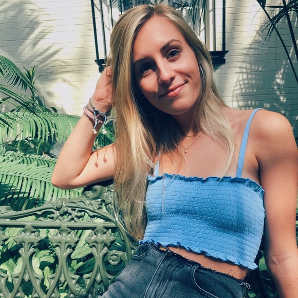 Scrunchie Crop Top - Picture 4 of 4